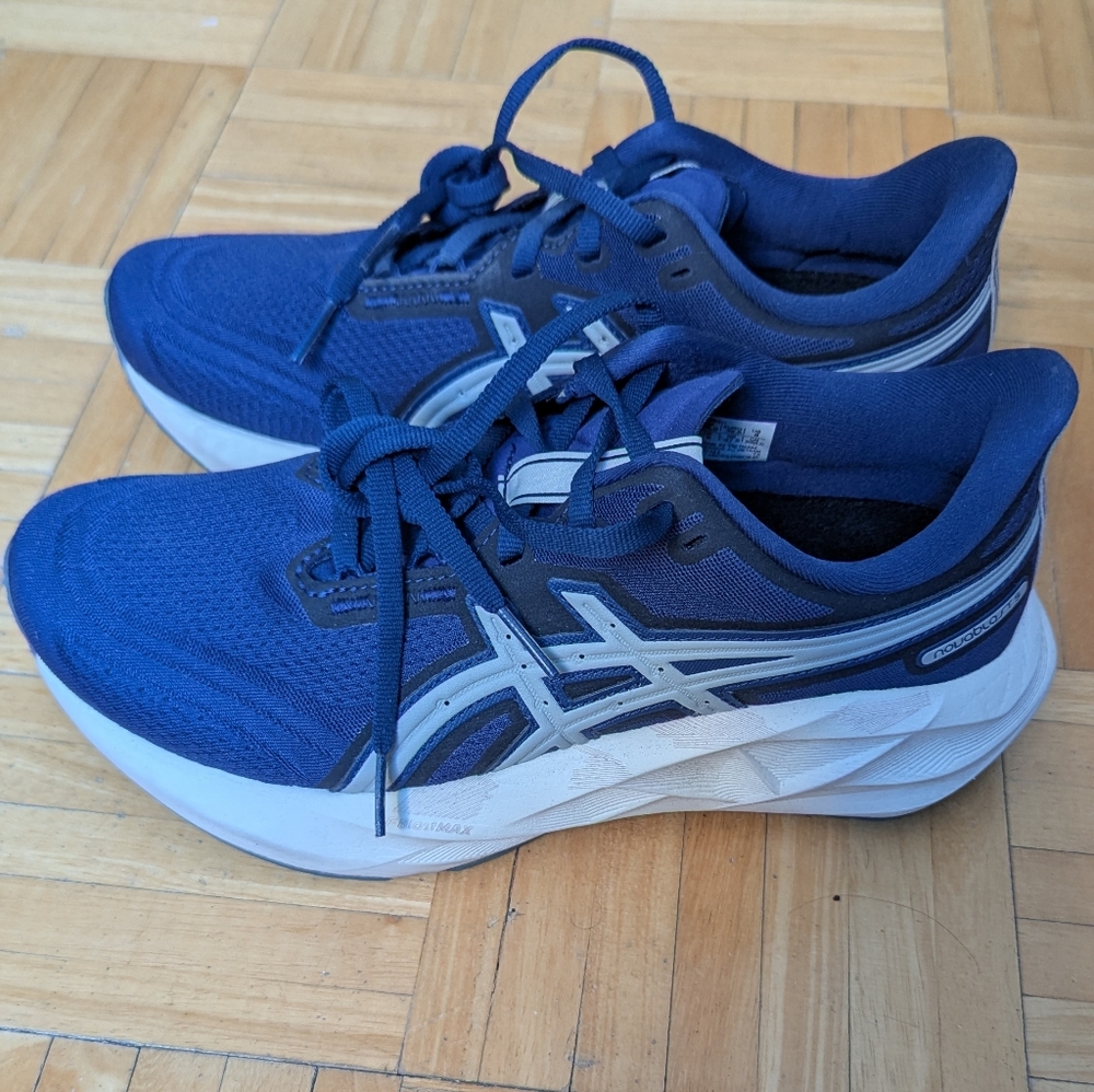 ASICS Novablast 5 ATC Women's Size 8B